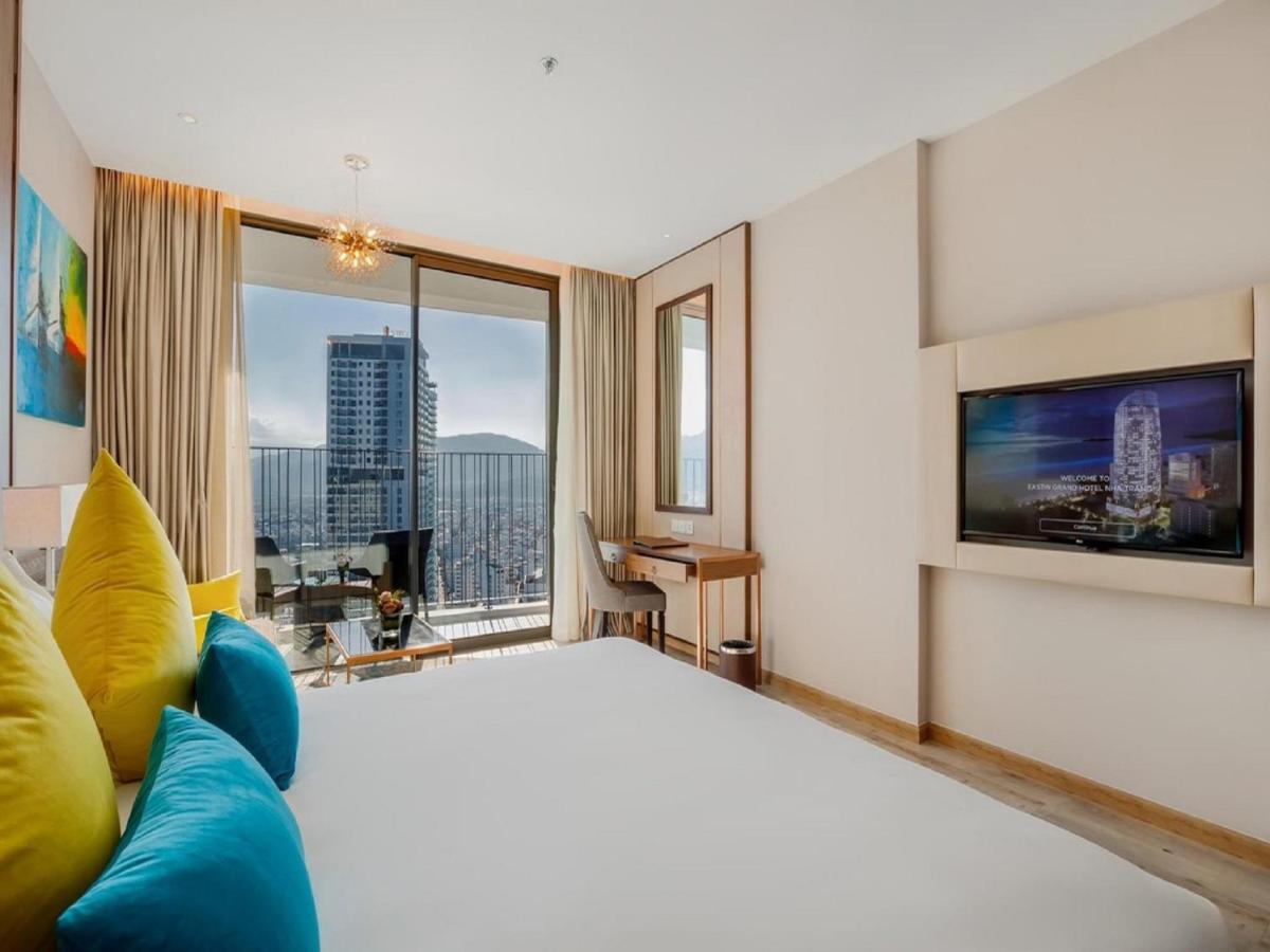 Panorama Lyn Beachfront Apartment Nha Trang Esterno foto