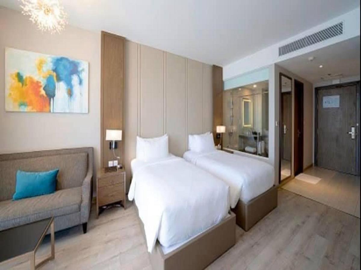 Panorama Lyn Beachfront Apartment Nha Trang Esterno foto