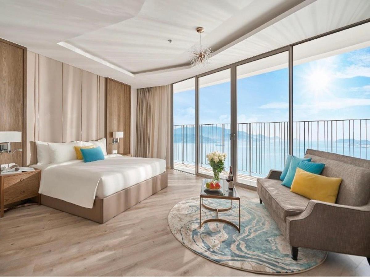 Panorama Lyn Beachfront Apartment Nha Trang Esterno foto